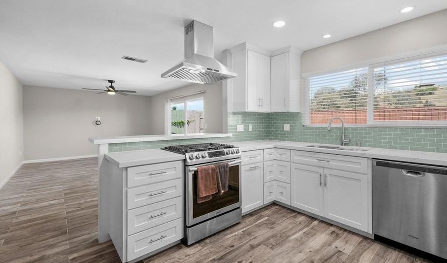 6415 Hayward Way, San Diego, CA 92139 - 3 Beds, 2 Bath