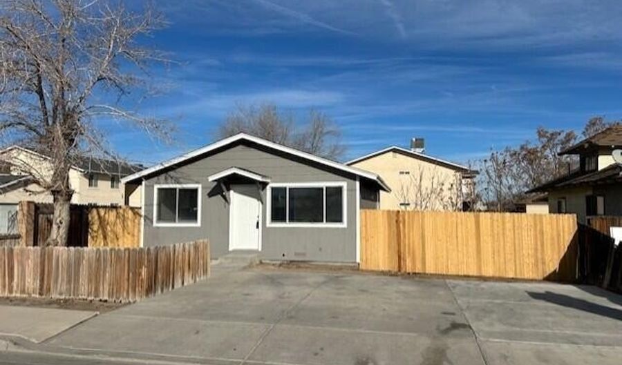 943 E Front St, Fallon, NV 89406 - 2 Beds, 1 Bath