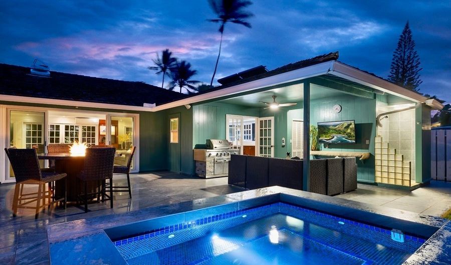 49 Pilipu Pl, Kailua, HI 96734 - 6 Beds, 5 Bath