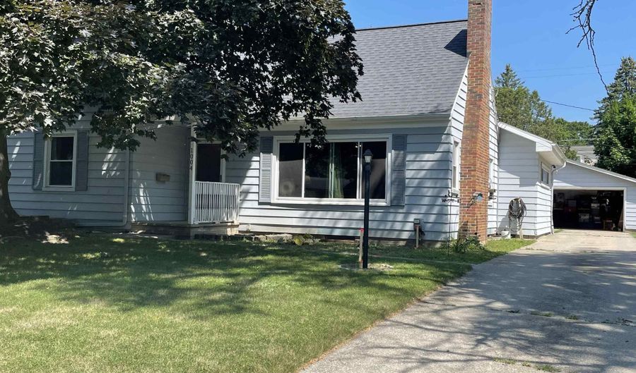 1004 Falkirk Rd, Alma, MI 48880 - 4 Beds, 2 Bath