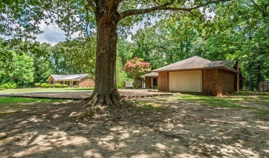209 Musgrove Rd, Batesville, MS 38606 - 3 Beds, 2 Bath