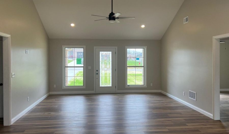 215 Open Meadow Dr, Bardstown, KY 40004 - 3 Beds, 2 Bath