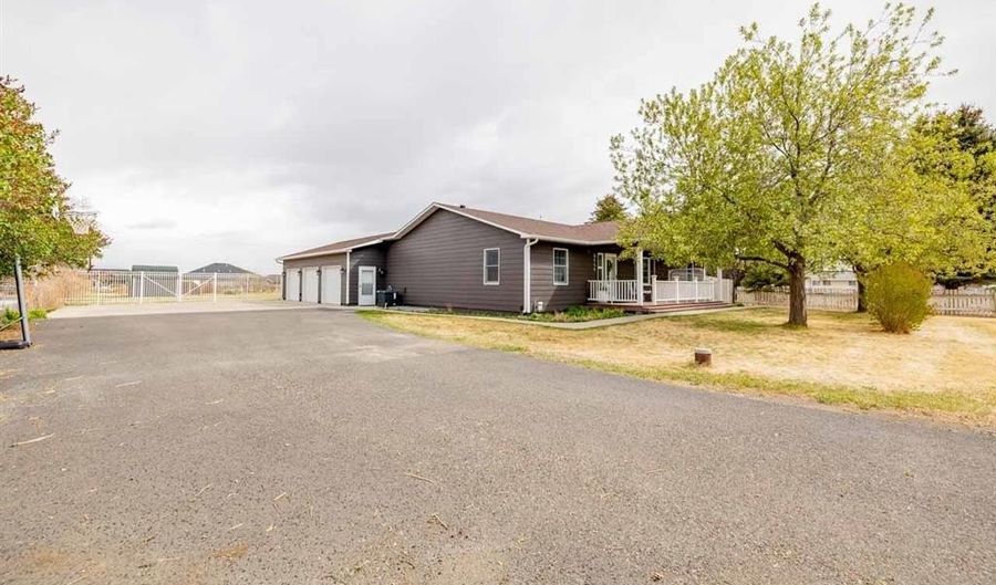 3111 Kent Ave, Cody, WY 82414 - 6 Beds, 3 Bath