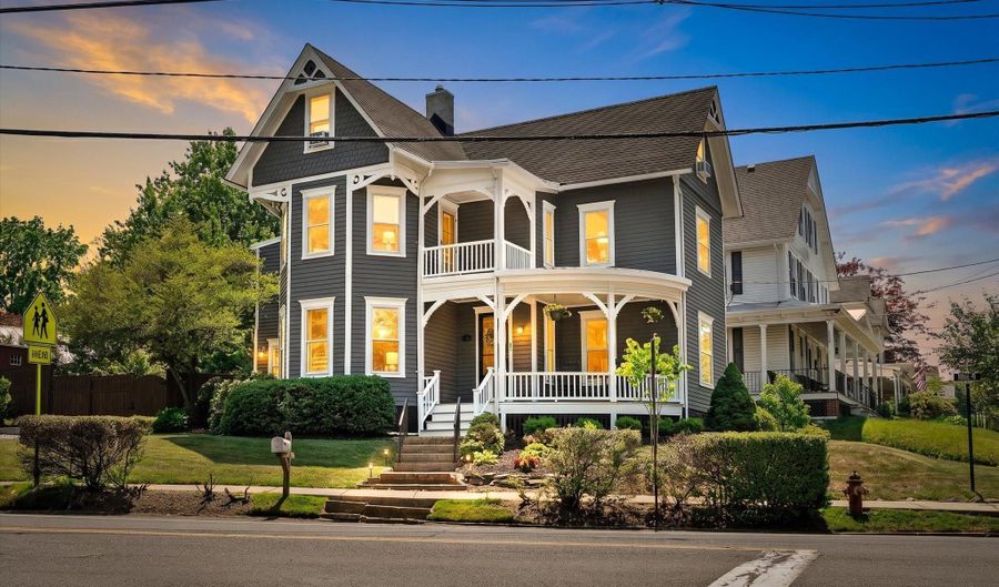 1 HIGH St, Allentown, NJ 08501 - 4 Beds, 2 Bath