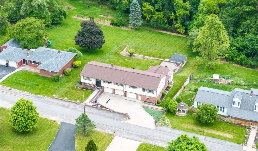 1823 Droz Ave, Ambridge, PA 15003 - 5 Beds, 0 Bath