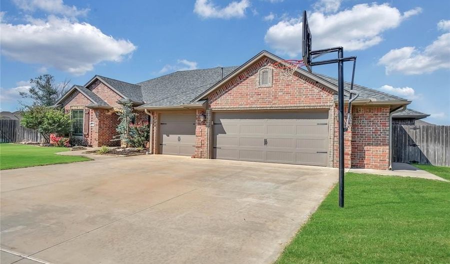 3109 Stephanie Ln, Altus, OK 73521 - 5 Beds, 3 Bath