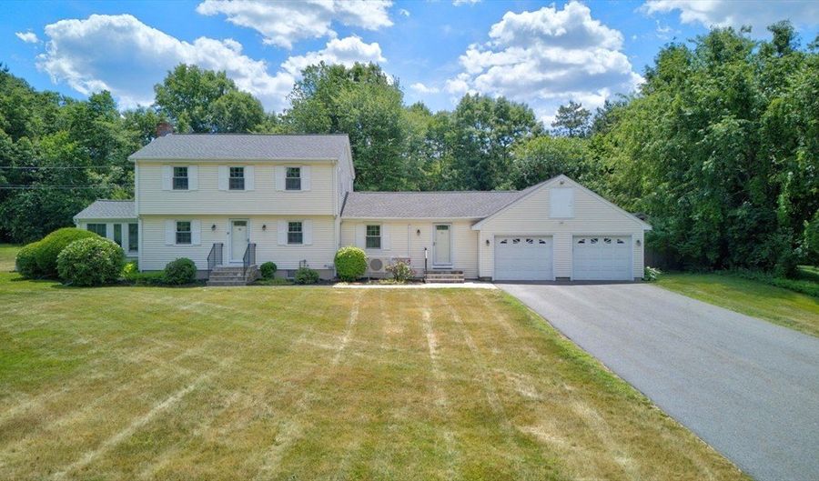 10 Hemlock Rd, Andover, MA 01810 - 4 Beds, 2 Bath