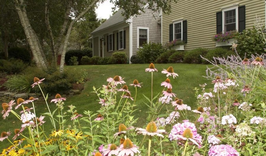67 Spyglass Hill Rd, Barnstable, MA 02630 - 4 Beds, 3 Bath