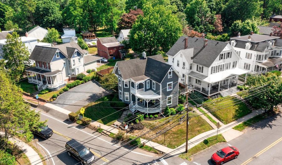 1 HIGH St, Allentown, NJ 08501 - 4 Beds, 2 Bath