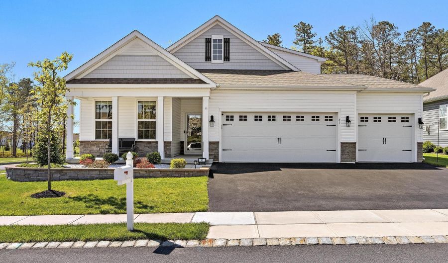 41 Black Bear Dr, Barnegat, NJ 08005 - 3 Beds, 3 Bath