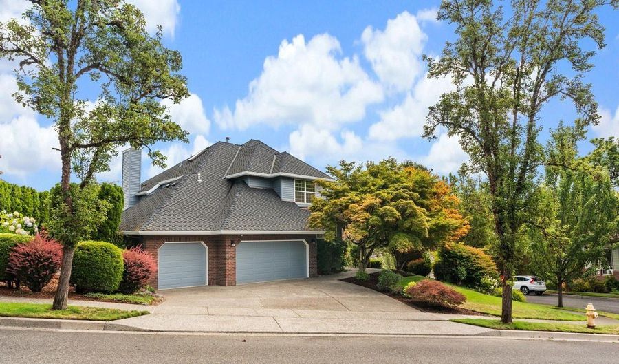 16015 SW NIGHTHAWK Dr, Beaverton, OR 97007 - 4 Beds, 3 Bath
