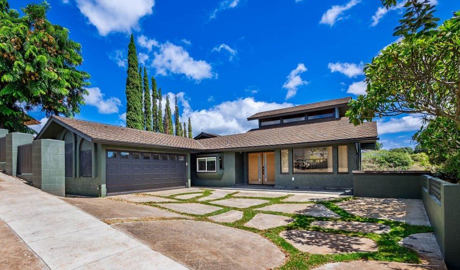 99-715 Hoio St, Aiea, HI 96701 - 5 Beds, 4 Bath