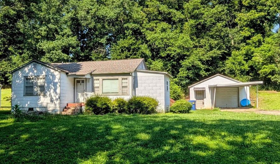 4030 RIDGE Dr, Anniston, AL 36206 - 2 Beds, 1 Bath