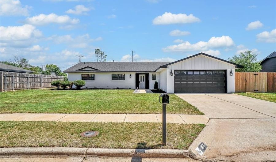 404 Comanche Trl, Altus, OK 73521 - 4 Beds, 3 Bath