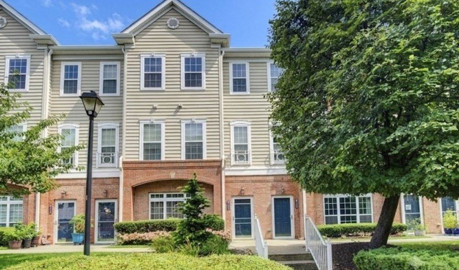 1112 Hamilton St, Belleville, NJ 07109 - 2 Beds, 3 Bath