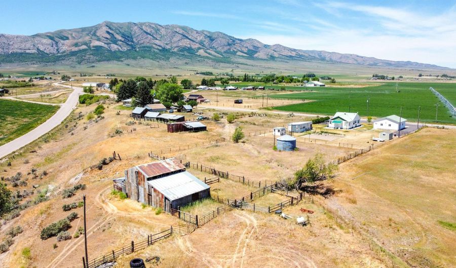 640 W Arimo Rd, Arimo, ID 83214 - 6 Beds, 4 Bath