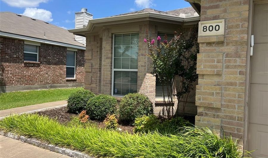 800 Mahogany Dr, Anna, TX 75409 - 4 Beds, 2 Bath