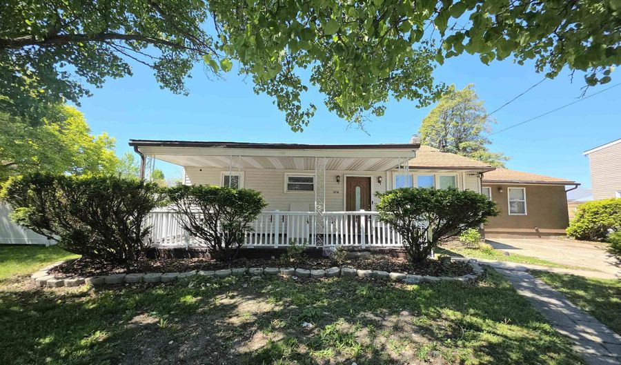 1216 N Ohio Ave, Atlantic City, NJ 08401 - 5 Beds, 2 Bath