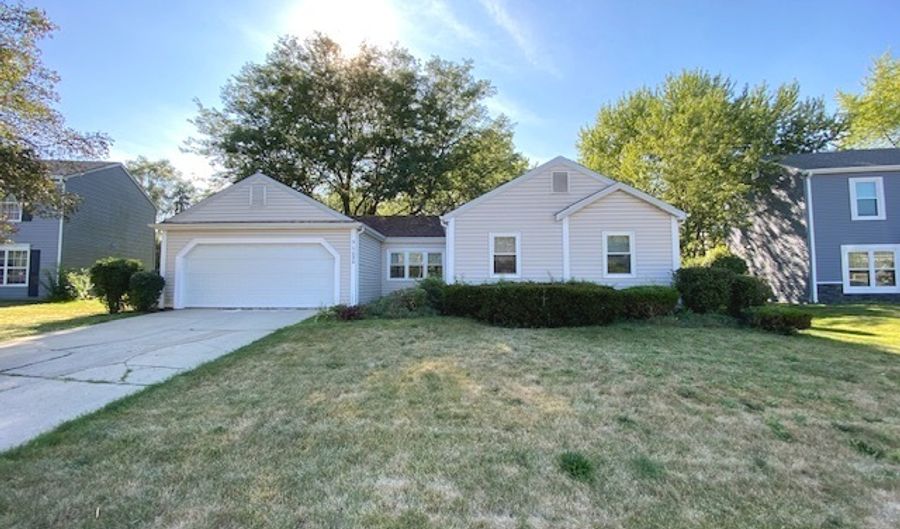 3 S090 Sunset Dr, Warrenville, IL 60555 - 3 Beds, 2 Bath