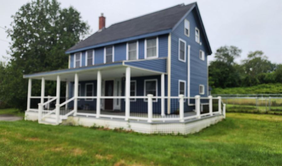 60 Swan Lake Ave, Belfast, ME 04915 - 5 Beds, 2 Bath