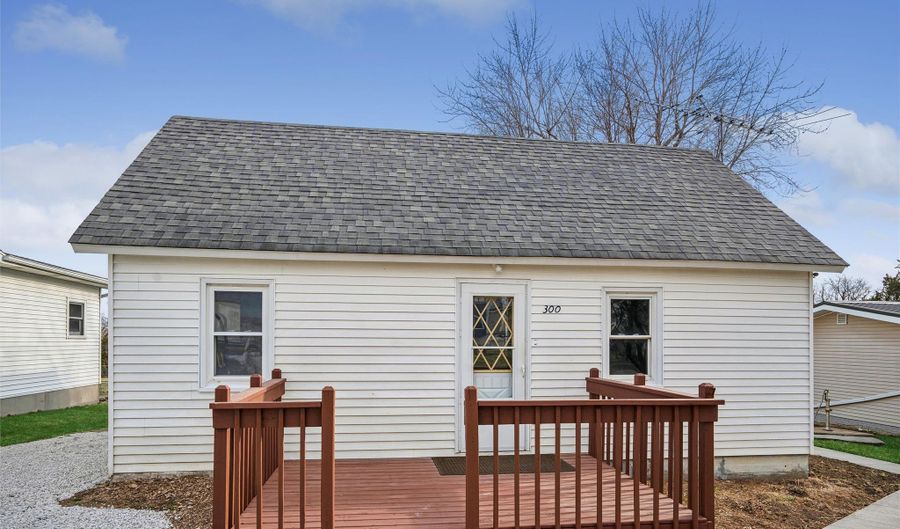 300 Stuart St, Adair, IA 50002 - 3 Beds, 1 Bath