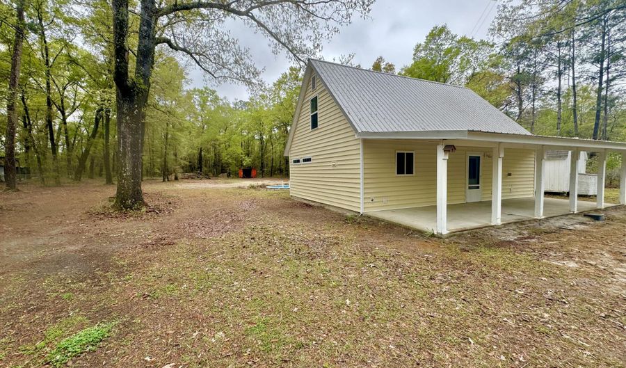 373 Old Cemetary Rd, Jamestown, SC 29453 - 3 Beds, 2 Bath
