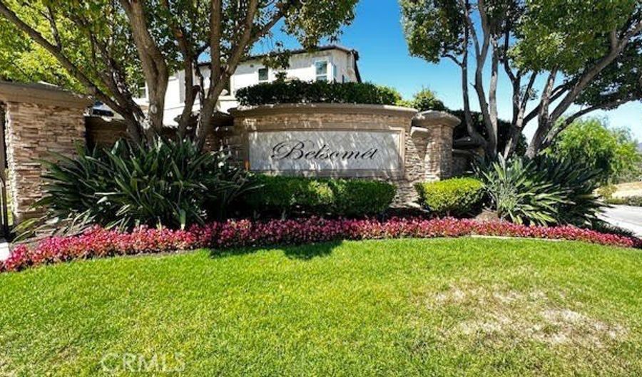712 S Lost Canyon Rd, Anaheim, CA 92808 - 4 Beds, 3 Bath