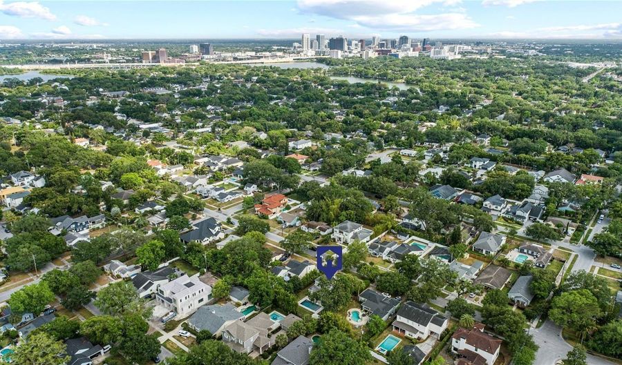 1207 W NEW HAMPSHIRE St, Orlando, FL 32804 - 4 Beds, 3 Bath