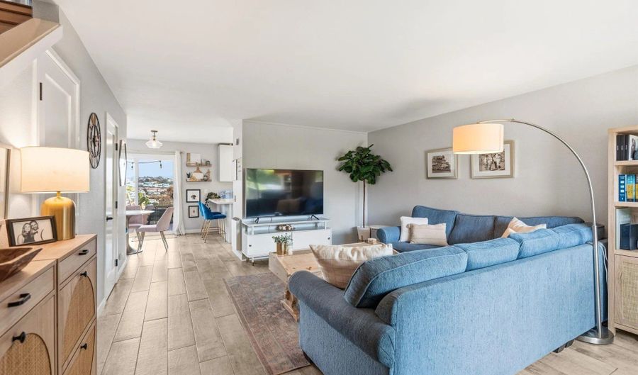 652 E Solana Cir, Solana Beach, CA 92075 - 2 Beds, 2 Bath