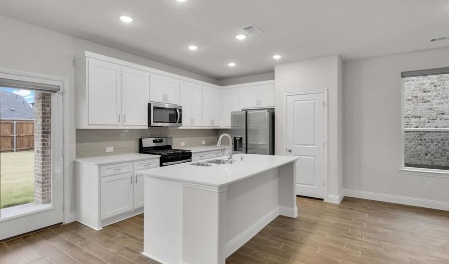 817 Amenduni Ln, Anna, TX 75409 - 4 Beds, 3 Bath