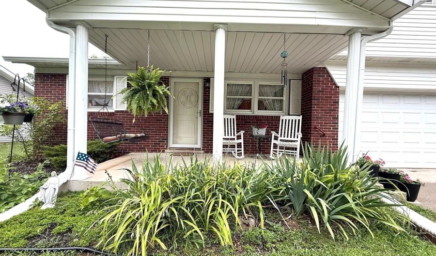 121 Heltonville Rd E Hwy, Bedford, IN 47421 - 3 Beds, 3 Bath