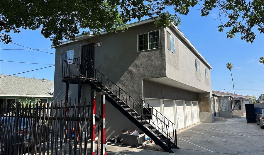 319 W Almond St, Compton, CA 90220 - 7 Beds, 6 Bath