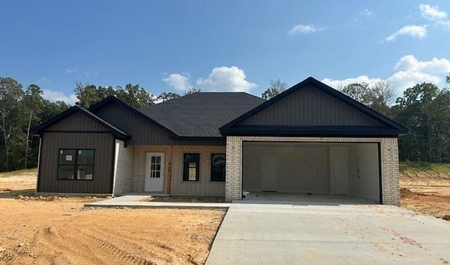1168 Duke Dr, Bauxite, AR 72011 - 4 Beds, 2 Bath