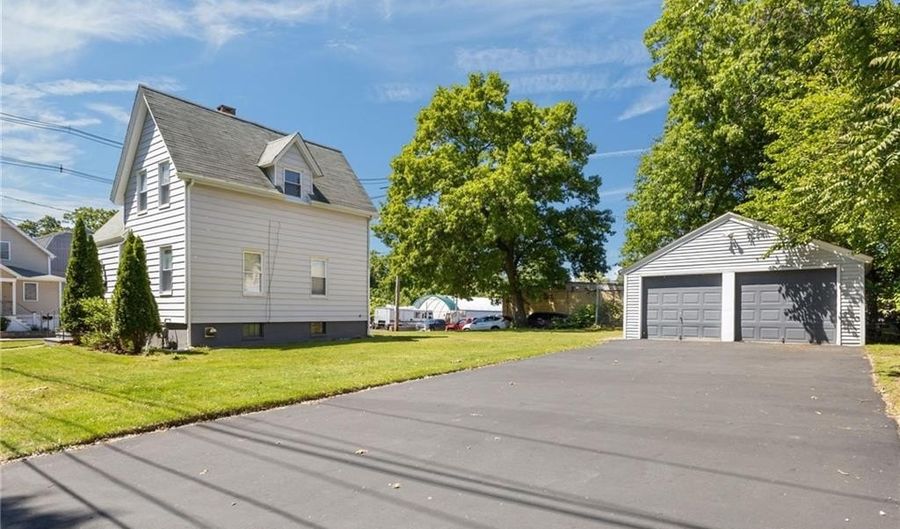 9 Gardner Ave, Cranston, RI 02910 - 3 Beds, 1 Bath