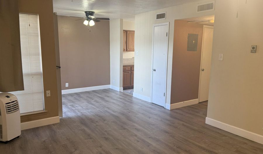 4601 CARLISLE Blvd NE, Albuquerque, NM 87109 - 1 Beds, 1 Bath