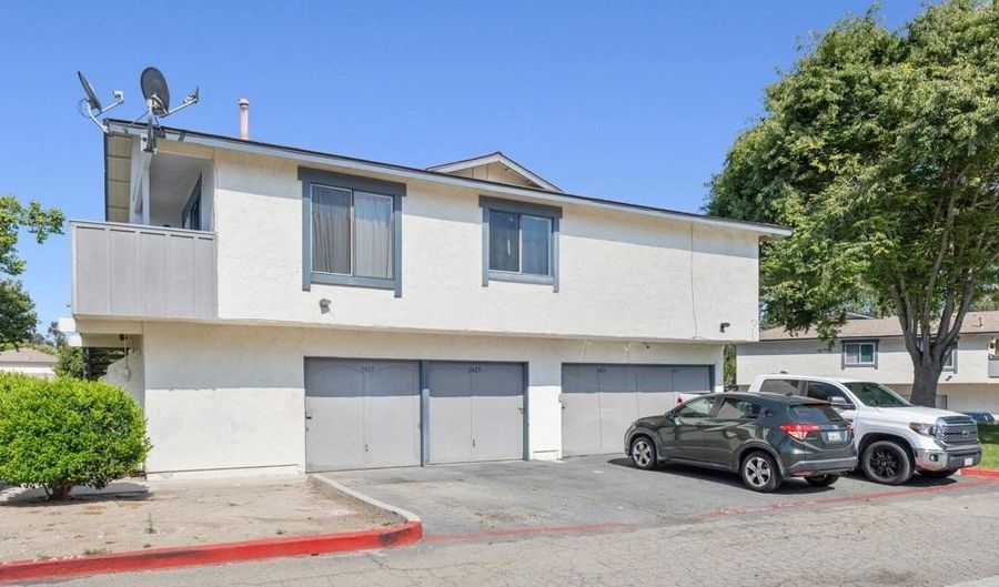 3423 Del Este Way, Oceanside, CA 92056 - 2 Beds, 2 Bath