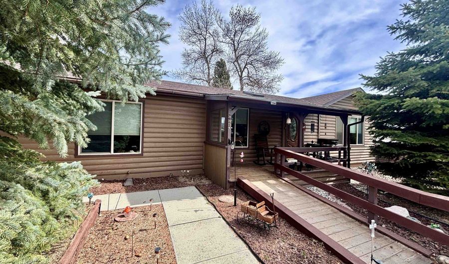 125 Maple St, Buffalo, WY 82834 - 4 Beds, 2 Bath