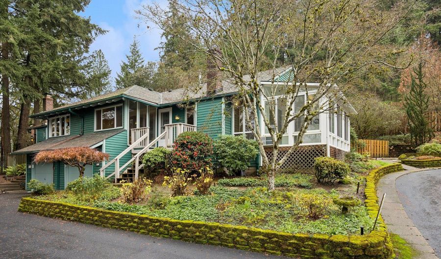 6170 SW HEIGHTS Ln, Beaverton, OR 97007 - 3 Beds, 2 Bath