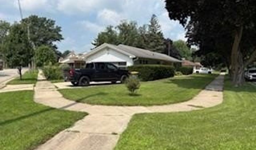1425 23rd Ave, Monroe, WI 53566 - 4 Beds, 3 Bath