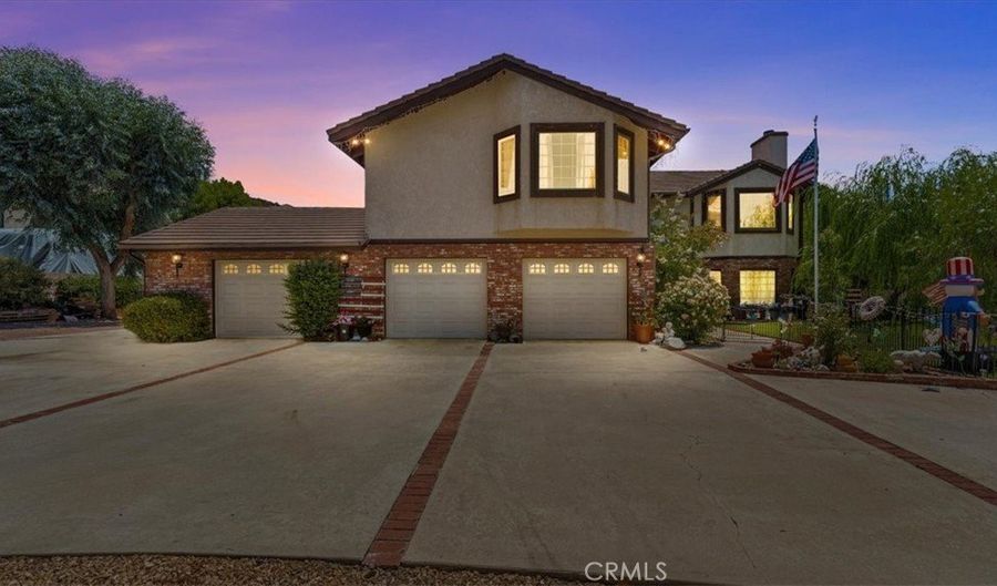 12943 Lupine Ct, Yucaipa, CA 92399 - 4 Beds, 4 Bath