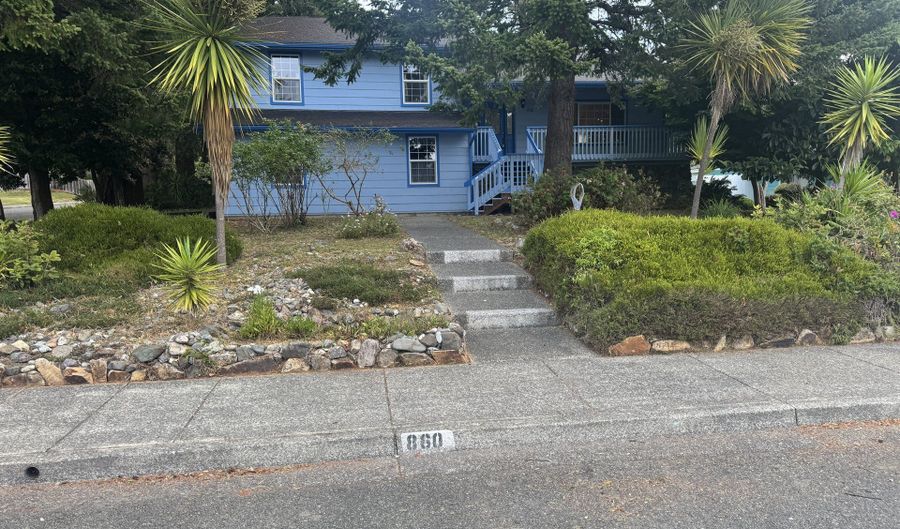 860 JODEE Ln, Brookings, OR 97415 - 3 Beds, 3 Bath