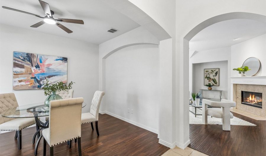 818 Water Oak Dr, Allen, TX 75002 - 4 Beds, 2 Bath