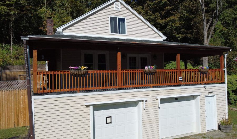683 Water St, Bennington, VT 05257 - 3 Beds, 2 Bath