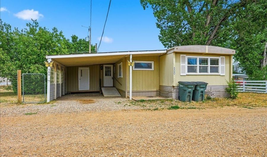 907 Ziebach St, Belle Fourche, SD 57717 - 3 Beds, 1 Bath