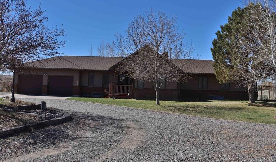 3910 Carter Mountain Dr, Cody, WY 82414 - 5 Beds, 2 Bath