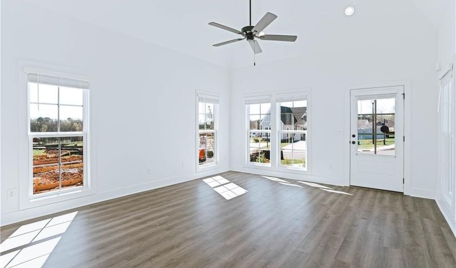 222 CAP Ct, Auburn, AL 36830 - 2 Beds, 2 Bath