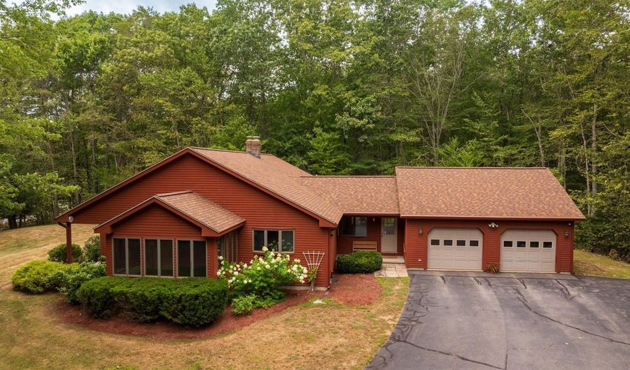 168 Deer Ridge Dr, Barrington, NH 03825 - 3 Beds, 2 Bath
