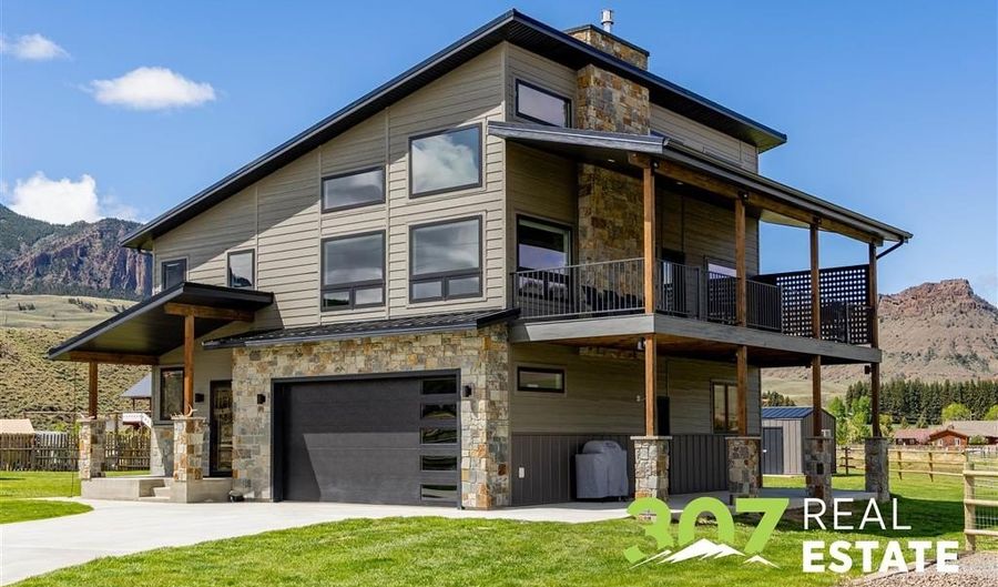 15 Road 6CU, Cody, WY 82414 - 3 Beds, 1 Bath