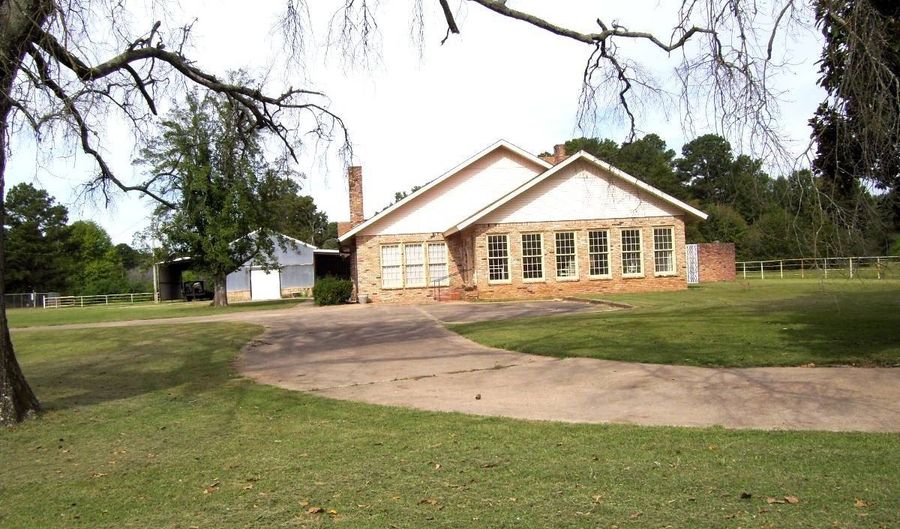 1249 9th St, Ashdown, AR 71822 - 3 Beds, 3 Bath