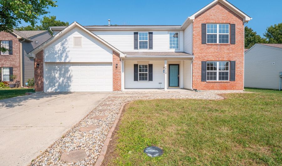 2924 Coles Creek Ln, Indianapolis, IN 46217 - 4 Beds, 3 Bath